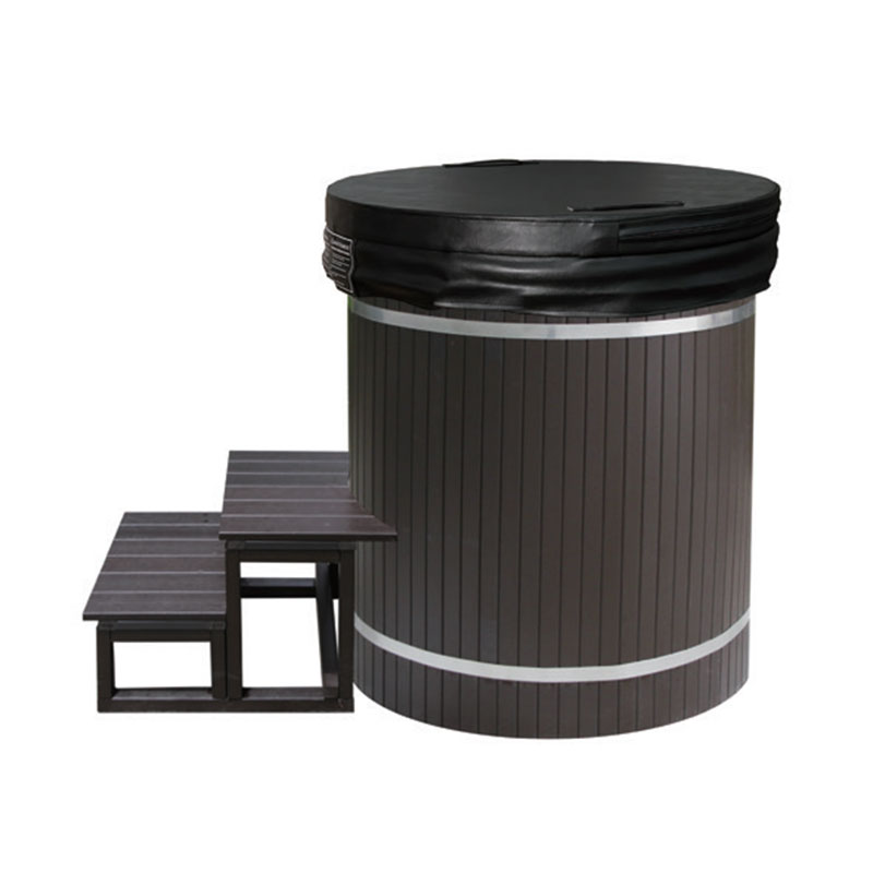 Дървена студена вана за гмуркане